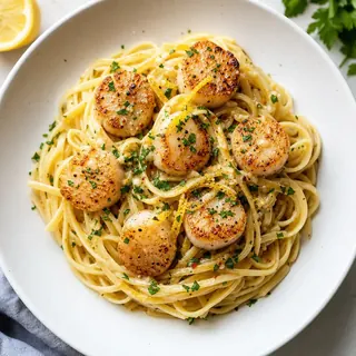 Lemon Garlic Scallop Pasta